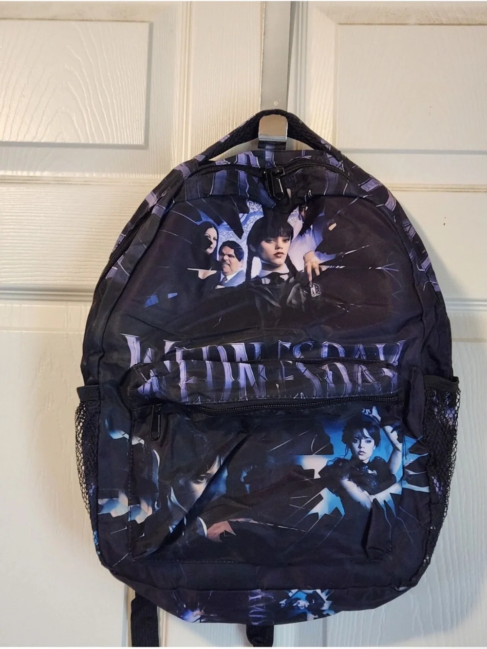 WEDNESDAY 4 PIECE BACKPACK SET & COLORED PENCILS